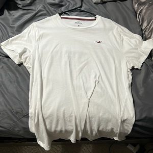 HOLLISTER TSHIRT with small logo